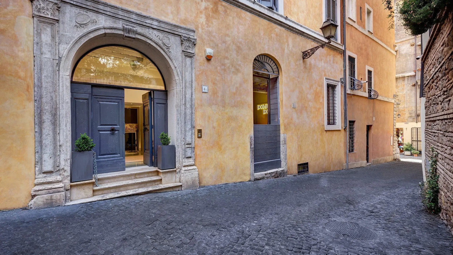 Domus Domitia Luxury House Apartment Rome 0*,  Italy